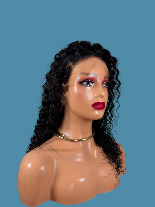 Curly Lucienne
